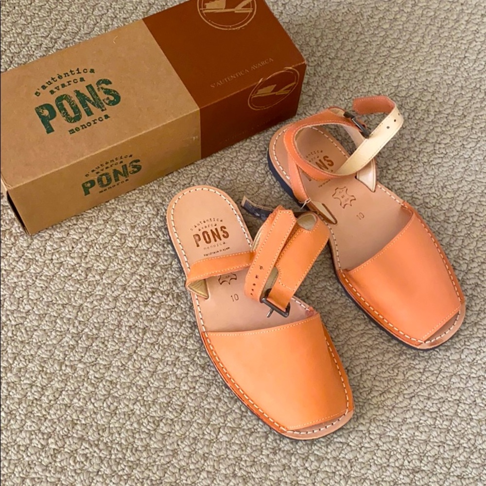 PONS Menorca ankle strap Coral sandals size 10.